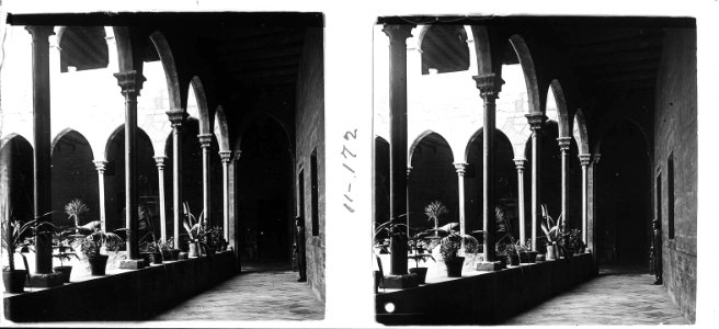 Claustre d'un palau de Tortosa