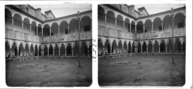 Claustre del monestir de Sant Domènec de Girona