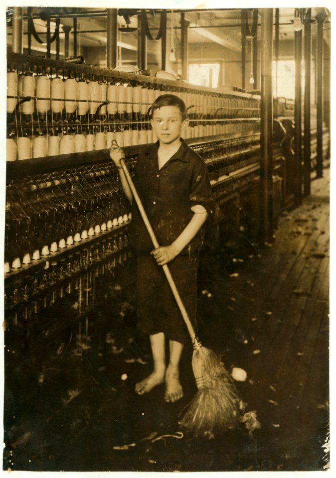 Cleaner and Sweeper - Spinning Department of American Linen Co. LOC cph.3b33399