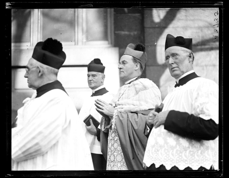 Clergy in religious procession LCCN2016890979
