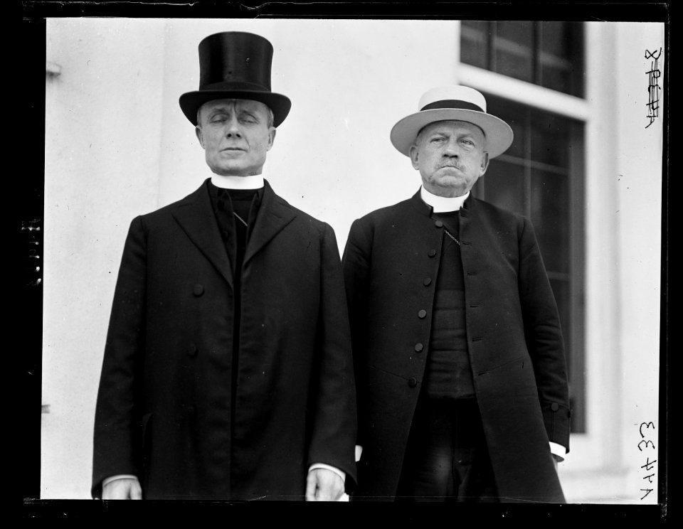 Clergy at White House, Washington, D.C. LCCN2016891419
