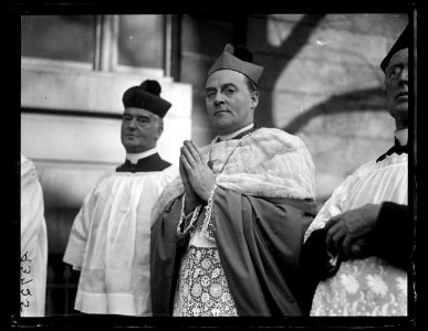Clergy LCCN2016890970