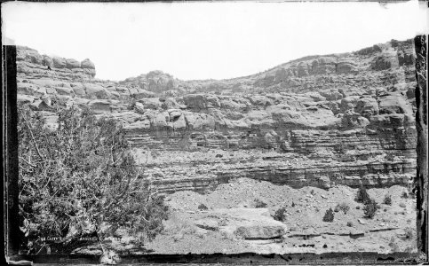 Cliff ruins, canyon near Sierra Abajo. San Juan County, Utah. - NARA - 517132