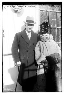 Clifton Webb and mother LCCN2014715563