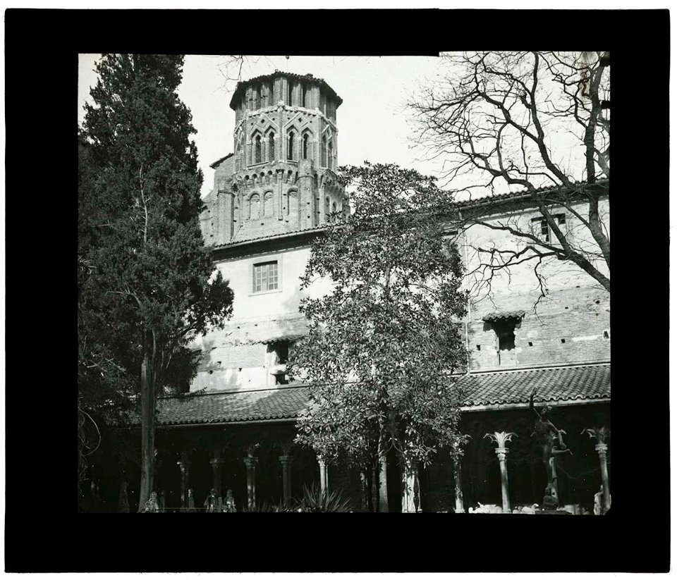 Clocher de l'église des Augustins. - FRAC31555 18Fi162