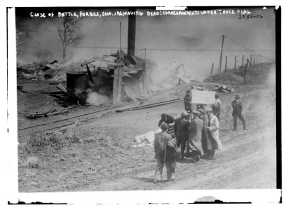 Close of Battle, Forbes, Colo. Removing dead- Correspondents under truce flag LCCN2014695833