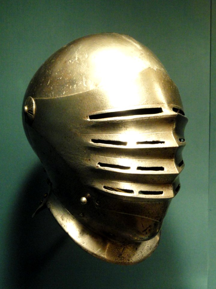 Close helmet, Germany, c. 1520 - Nelson-Atkins Museum of Art - DSC08587