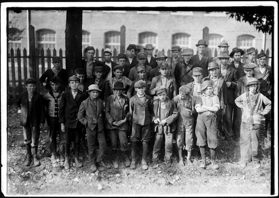 Closing hour, Saturday noon, at Dallas Mill. Every child in photo, so far as I was able to ascertain, works in that... - NARA - 523353