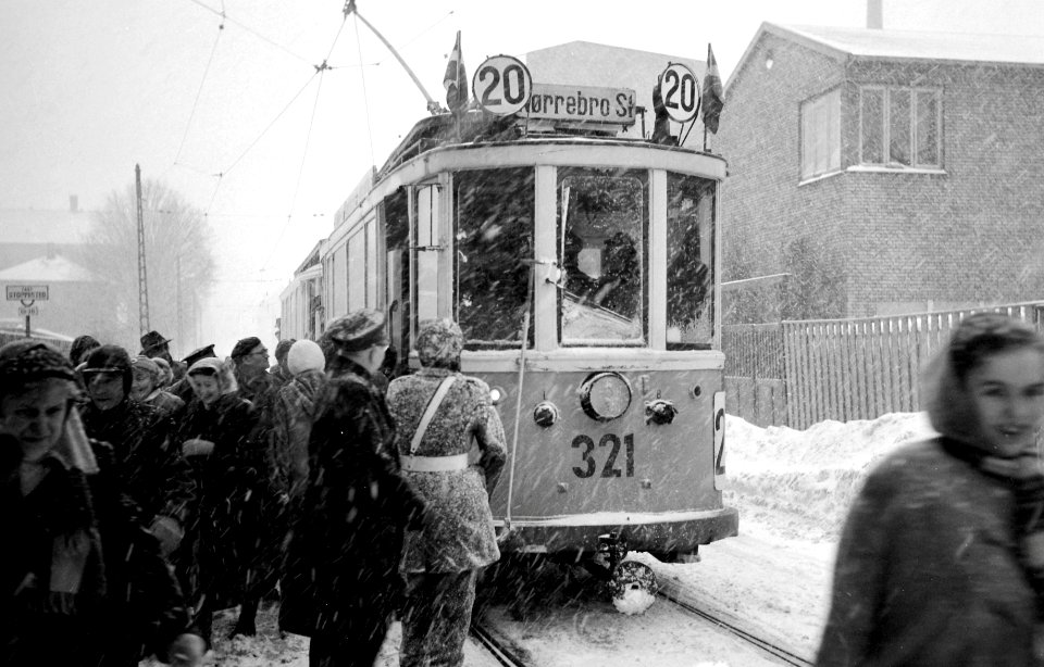 Closing of Copenhagen tram line 20 04