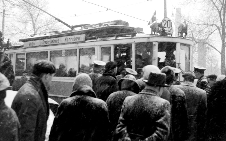 Closing of Copenhagen tram line 20 01