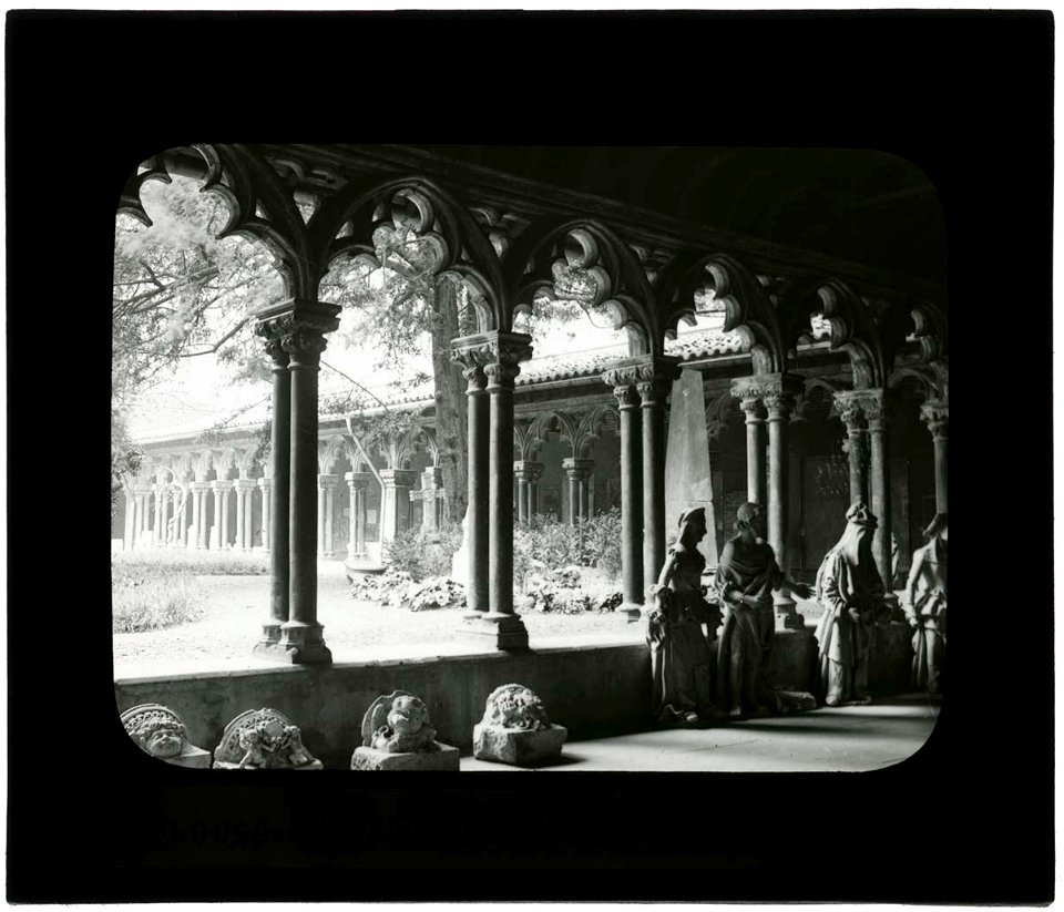 Cloître - Musée des Augustins. - FRAC31555 18Fi157