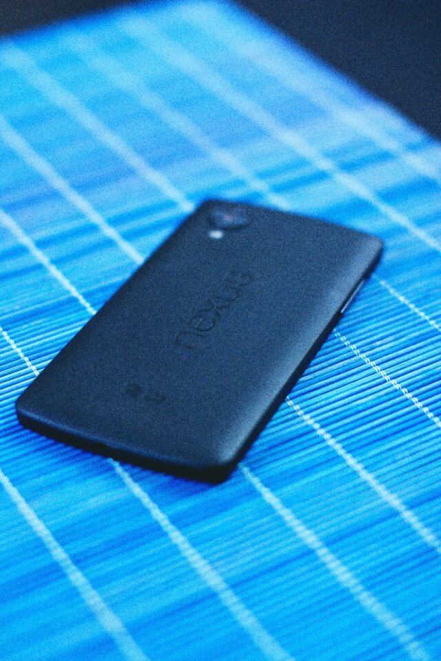 Nexus nexus 5 phone