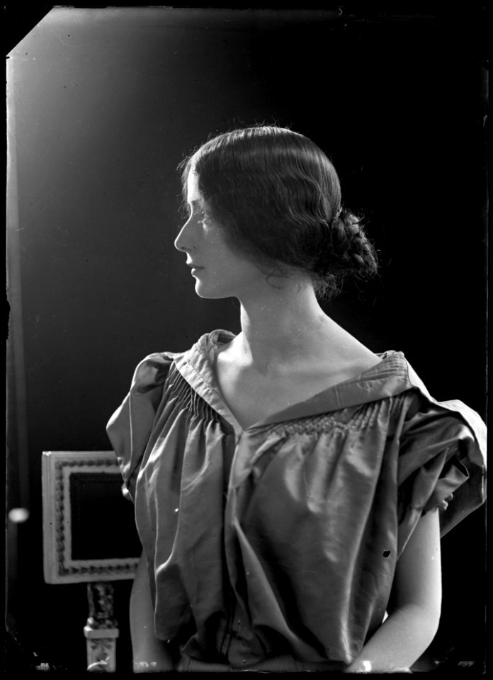 Cléo de Mérode, dancer, portrait 1903 - SMV - GM042