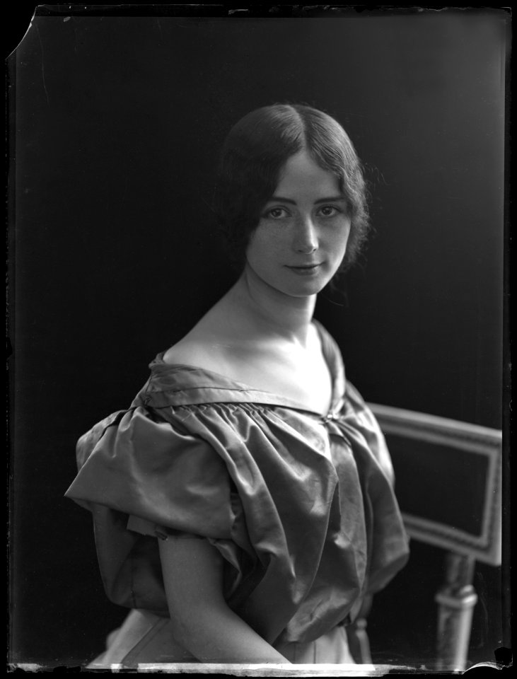 Cléo de Mérode, dancer, portrait 1903 - SMV - NM044