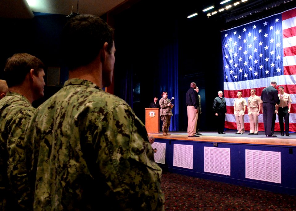CNO and MCPON visits Joint Expeditionary Base Little Creek-Fort Story 140124-N-PA426-045