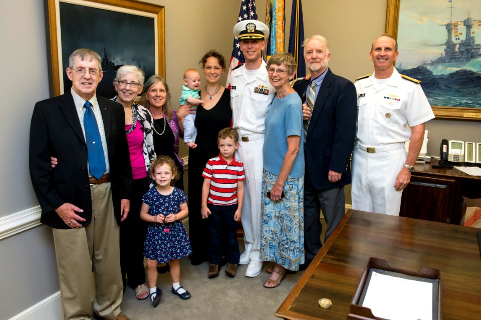 CNO Jonathan Greenert - 150901-N-AT895-53143 (21113406205)