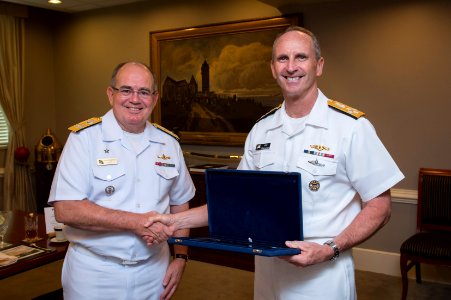 CNO Jonathan Greenert and Eduardo Bacellar Leal Ferreira 150818-N-AT895-217 (20741011391)