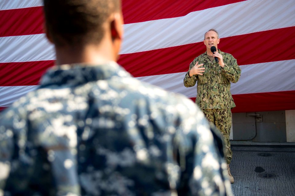 CNO visits sailors 131128-N-WL435-361