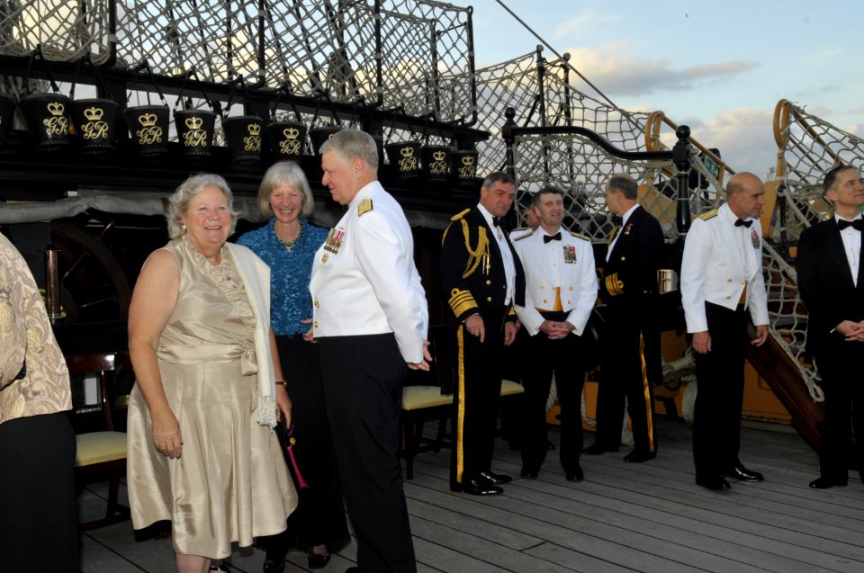 CNO visits UK 110613-N-ZB612-156