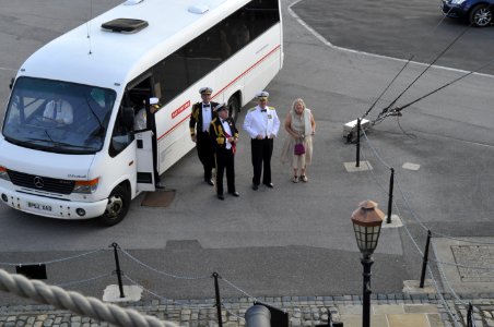 CNO visits UK 110613-N-ZB612-125