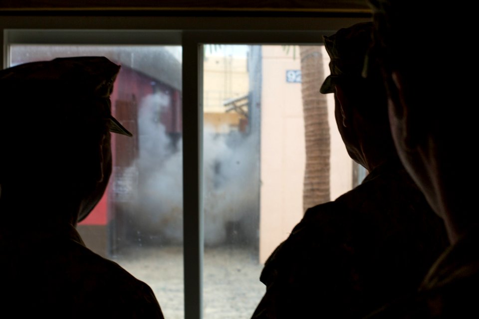CNP visits Navy EOD 131023-N-JV638-081