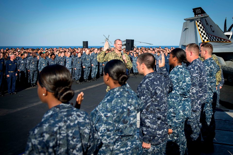 CNO visits sailors 131128-N-WL435-766