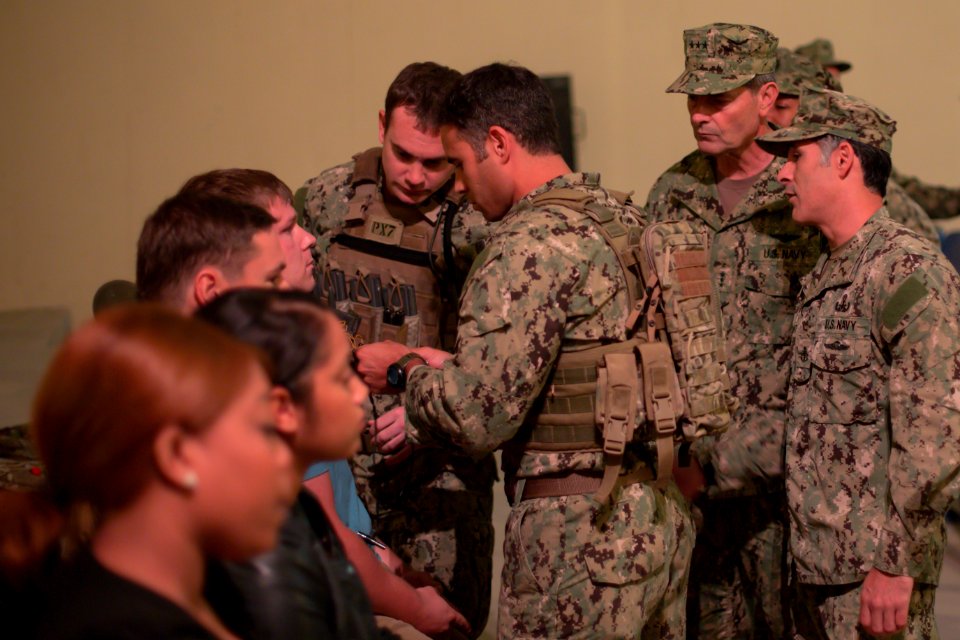 CNP visits Navy EOD 131023-N-JV638-046