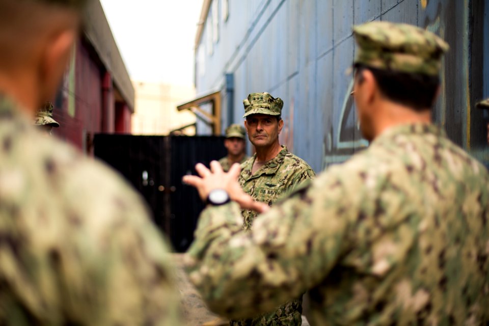 CNP visits Navy EOD 131023-N-JV638-091