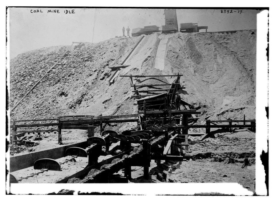 Coal mine idle LCCN2014690353
