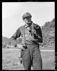 Coal miner. Mullens Smokeless Coal Company, Mullens Mine, Harmco, Wyoming County, West Virginia. - NARA - 540667