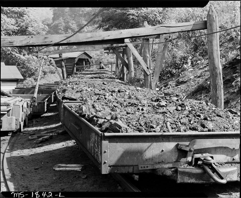Coal cars moving from mine to tipple. Mullens Smokeless Coal Company, Mullens Mine, Harmco, Wyoming County, West... - NARA - 540955