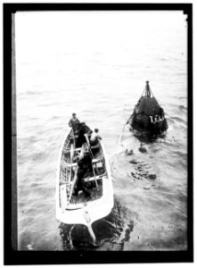 COAST GUARD BUREAU OF TREASURY DEPARTMENT. CUTTER SERVICING A BUOY LCCN2016866471