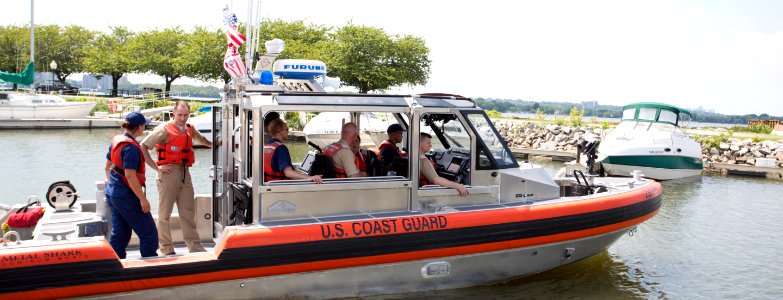 Coast Guard briefs Naval District Washington commandant 140820-N-WY366-007