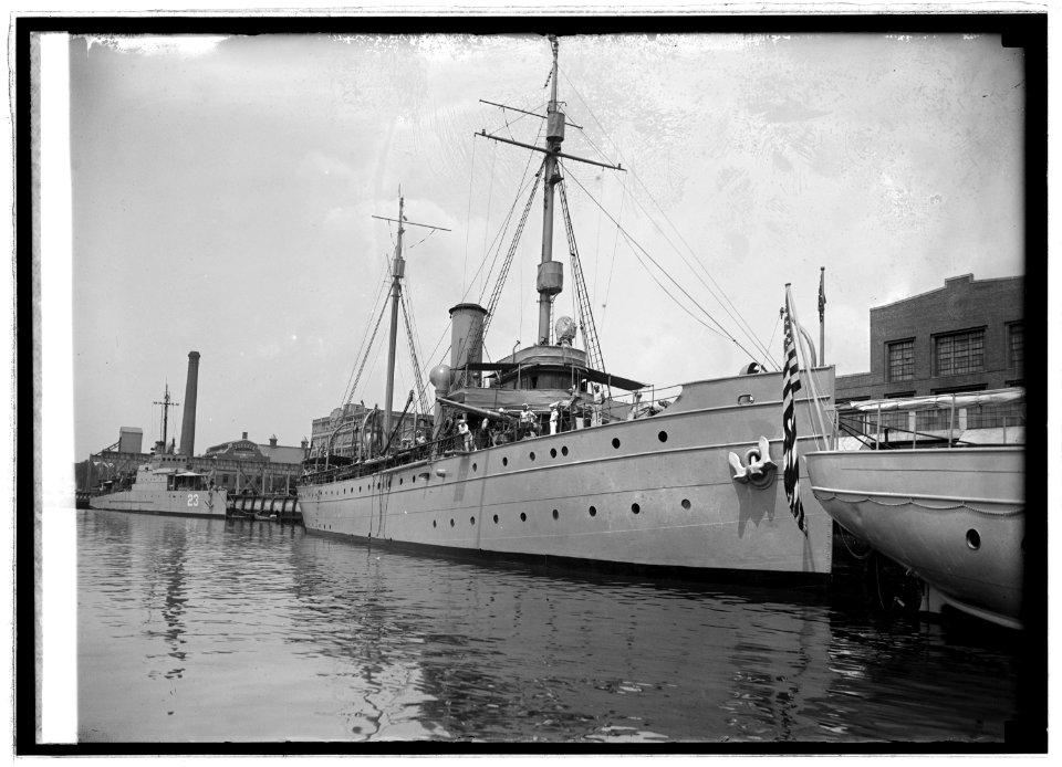 Coast Guard Cutter Seneca, (8-4-22) LCCN2016846617
