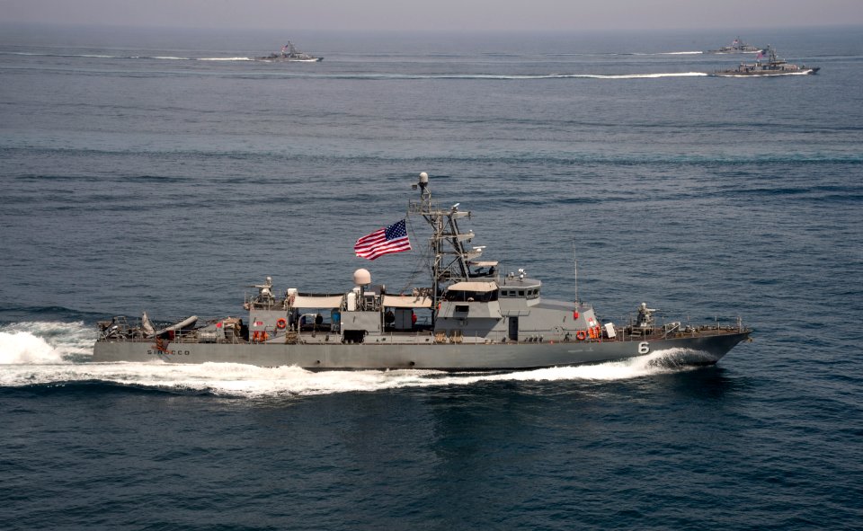 Coastal Patrol Command 140408-N-LO156-249 (13908126975)