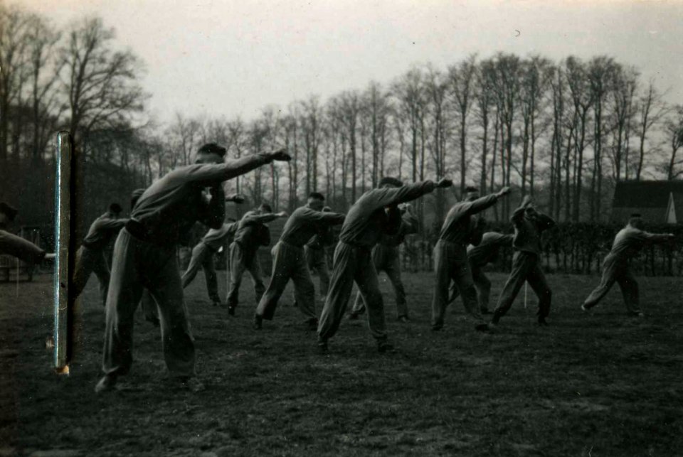 Bezoek Avegoor - Fotodienst der NSB - NIOD - 186871