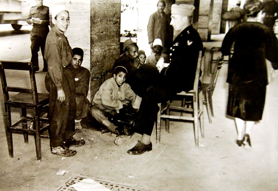 BG Auby C. Strickland, 9th Air Force getting shoes shined, Tripoli, Libya, 1943 (27220471861)