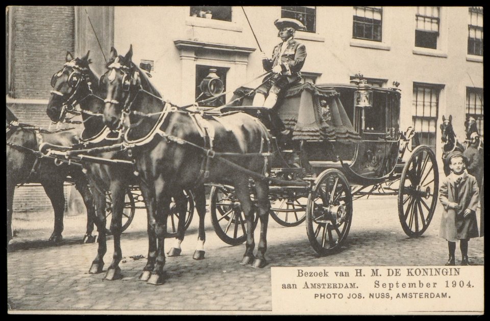 Bezoek van koningin Wilhelmina aan Amsterdam. Uitgave Jos Nuss, Amsterdam, Afb PBKD00387000013