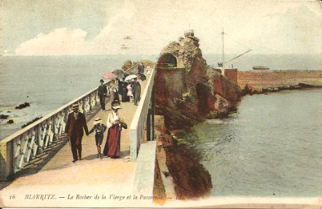 Biarritz-Le Rocher de la Vierge et la Passerelle-LL 16