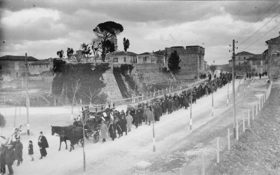 Biblioteca Federiciana, Abele Cerasoli, Fano, Funerali del Garibaldino Giovanni Rupoli, 1932, gelatina a sviluppo