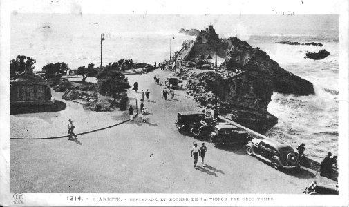 Biarritz-Esplanade et rocher de la Vierge par gros temps-LF 1214