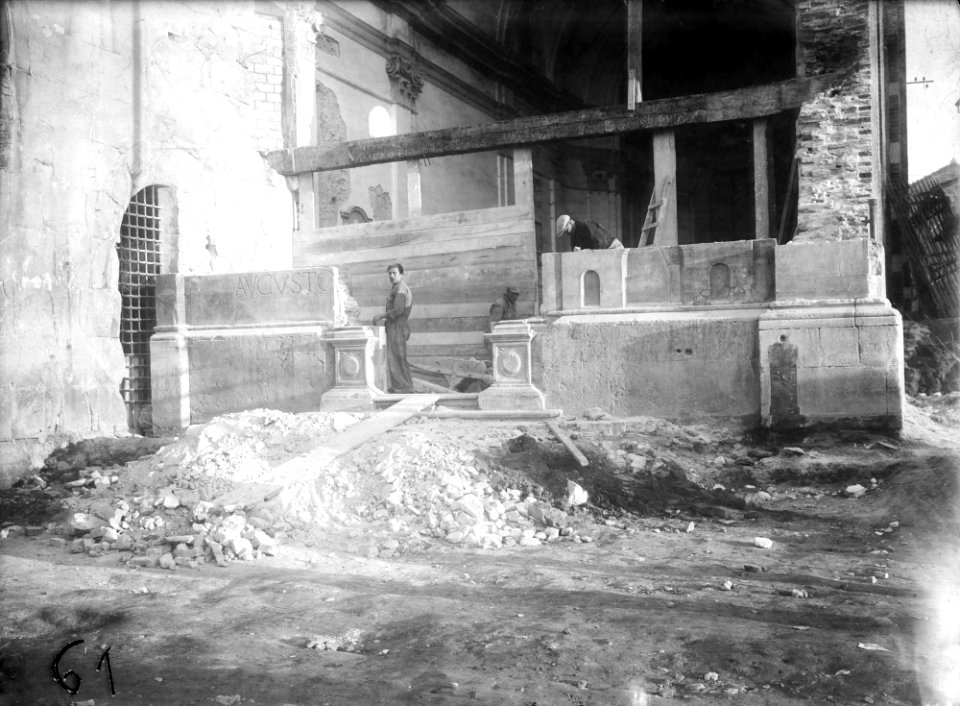 Biblioteca Federiciana, Alberto Eusebi, Fano, La facciata di San Michele a smontaggio quasi ultimato durante i lavori di arretramento, 1936, gelatina a sviluppo