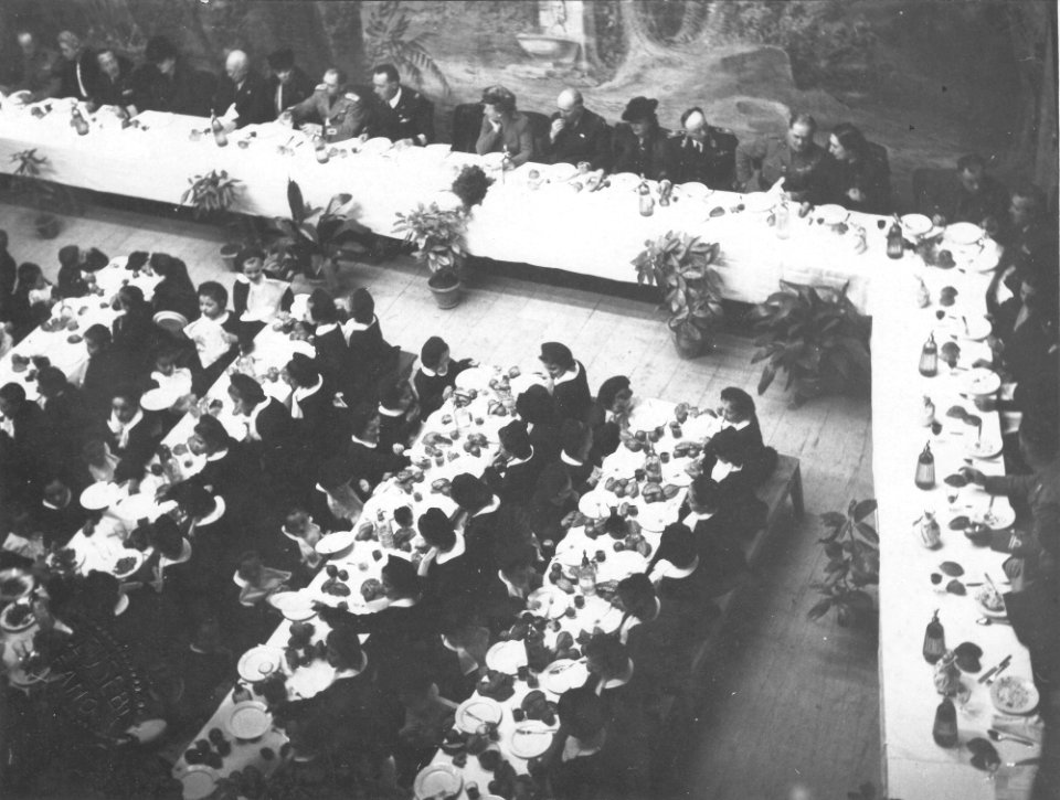 Biblioteca Federiciana, Alberto Eusebi, Fano, Scolaresche al Teatro della Fortuna, 1930 circa, gelatina a sviluppo