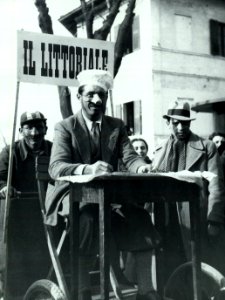 Biblioteca Federiciana, Anonimo, Fano, Maschera del Carnevale di Fano, 1920 circa, gelatina a sviluppo