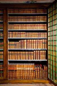 Biblioteket. Sektion med öppen dörr. Interiör, detalj. Bokhylla. Schefferbiblioteket - Skoklosters slott - 86264