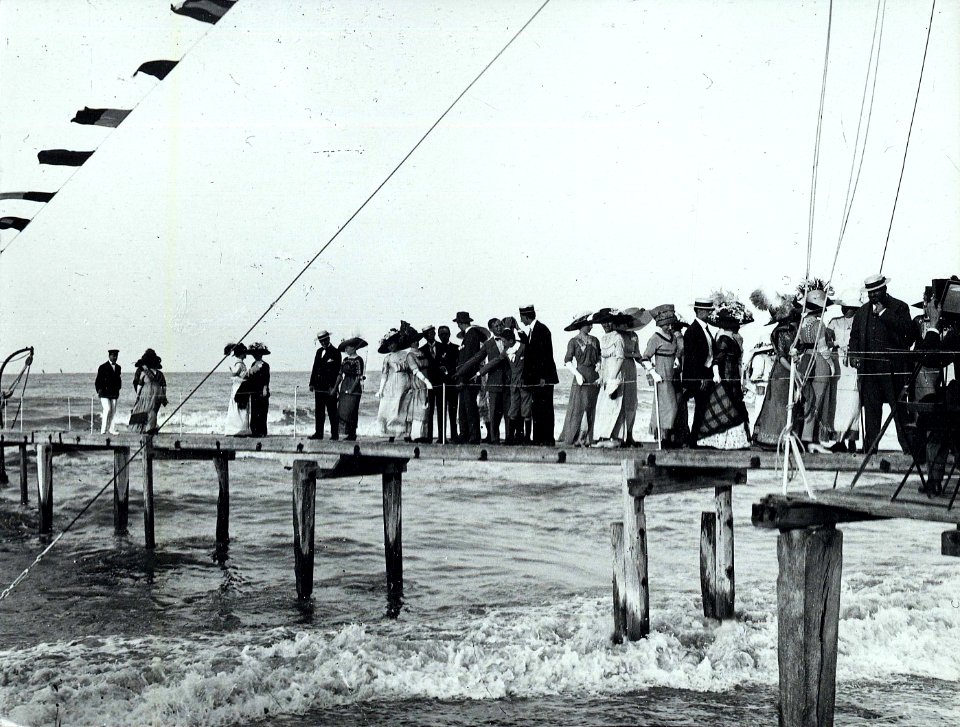 Biblioteca Federiciana, Piercarlo Borgogelli, Fano, Ingresso della piattaforma balneare di Fano, ante 1910, gelatina a sviluppo