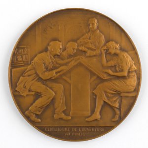 Bibliothèque Royale de Belgique Centenaire de l'Ouverture au Public 1840-1940, medal by Pierre Theunis, Belgium, (1940), Coins and Medals Department of the Royal Library of Belgium, 2N175 - 14 (recto)