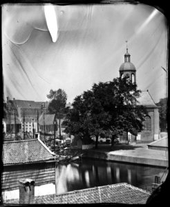 Bickersplein, Gezien vanaf de Haarlemmer Houttuinen naar de NH Eilandskerk, Bickersgracht 1 (max res)