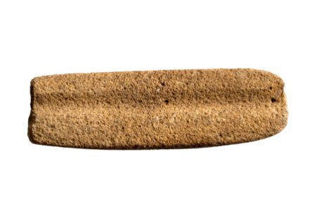 Bijna volledige pijlschachtgladder (polijststeen) in zandsteen, 13 700 tot 12 800 BP, vindplaats- Neerharen-Rekem, Het Kamp, 1982, collectie Gallo-Romeins Museum Tongeren, GRM 9718
