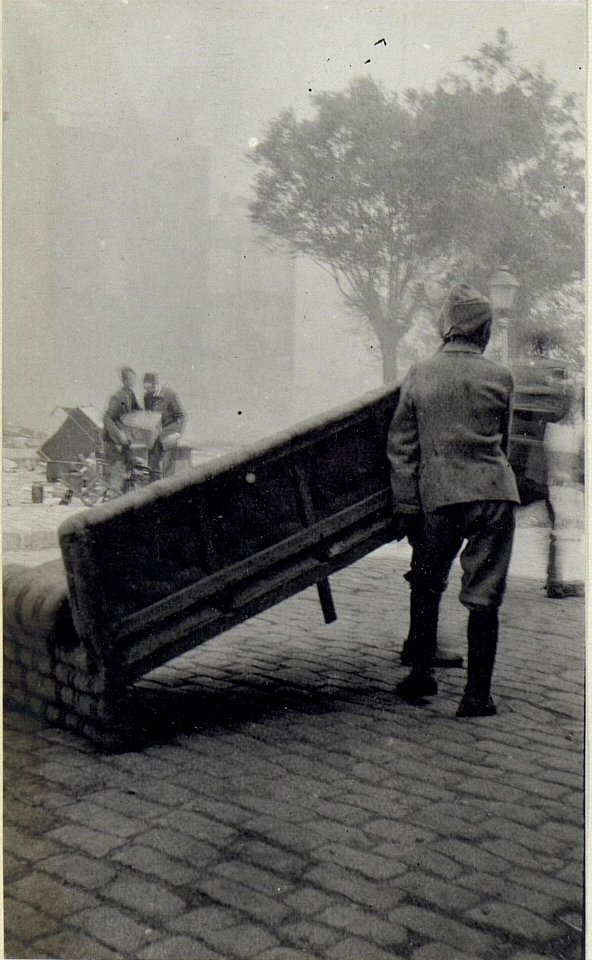 Bilder vom Riesenbrand in Stambul. (August 1918.) (BildID 15675634)